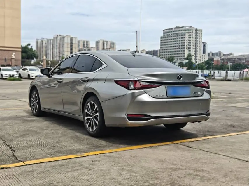 Lexus ES (Imported) 2022 ES200 2.0 Stepless Premium Edition Automatic Gear 3
