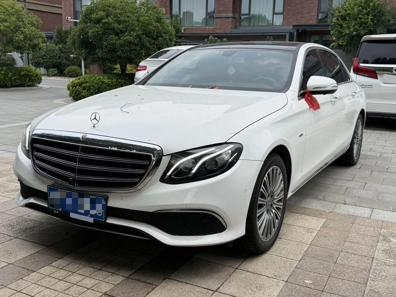 Mercedes Benz E Class 2020 E 300 L 2.0T Luxury Automatic Gear - View 1