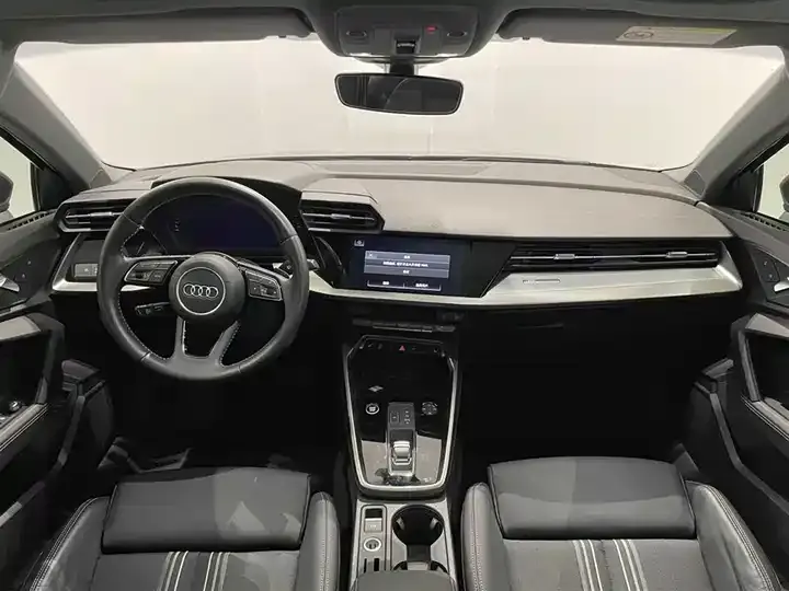 Audi A3 2021 model Sportback 35 TFSI Fashion Sport version 7