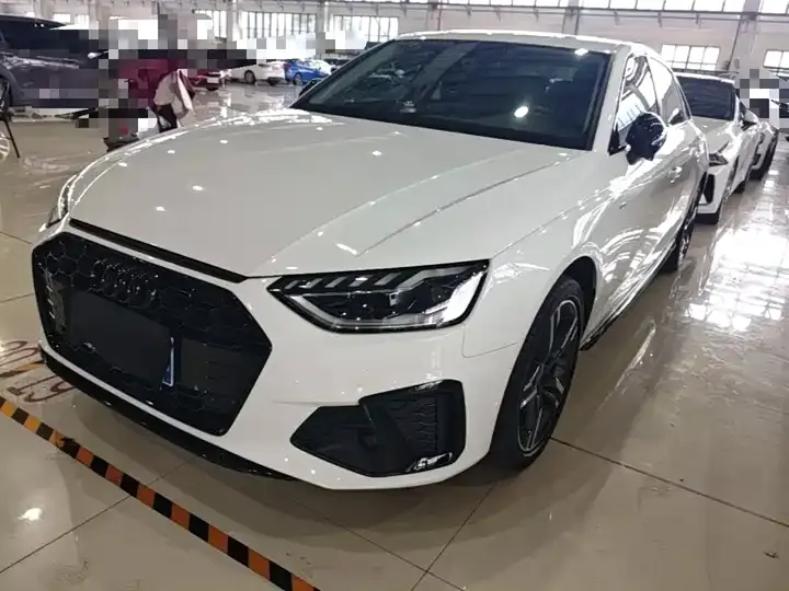 Audi A4L 2022 40 TFSI Deluxe Dynamic - View 1