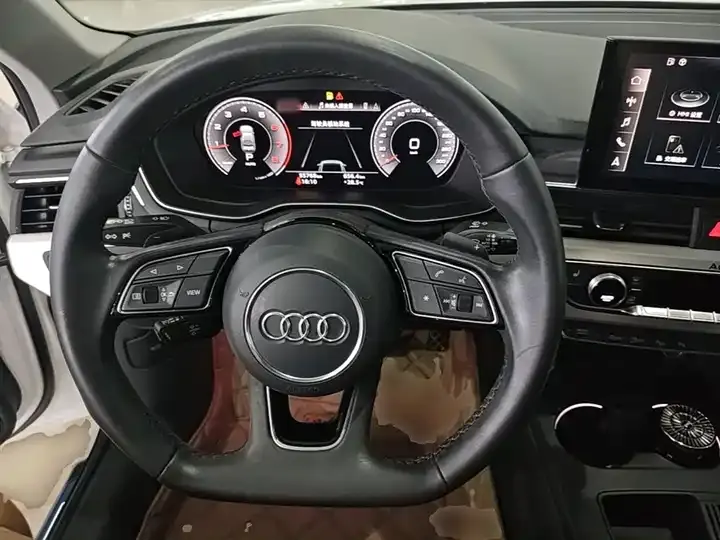 Audi A4L 2022 40 TFSI Deluxe Dynamic 11