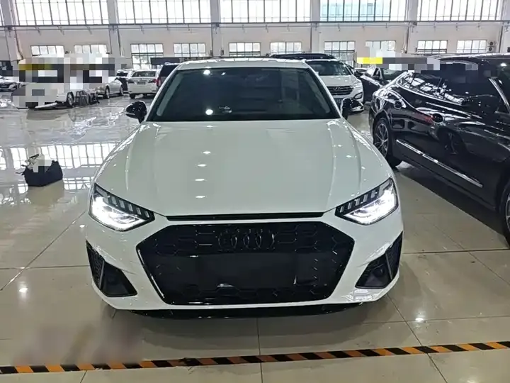 Audi A4L 2022 40 TFSI Deluxe Dynamic 3