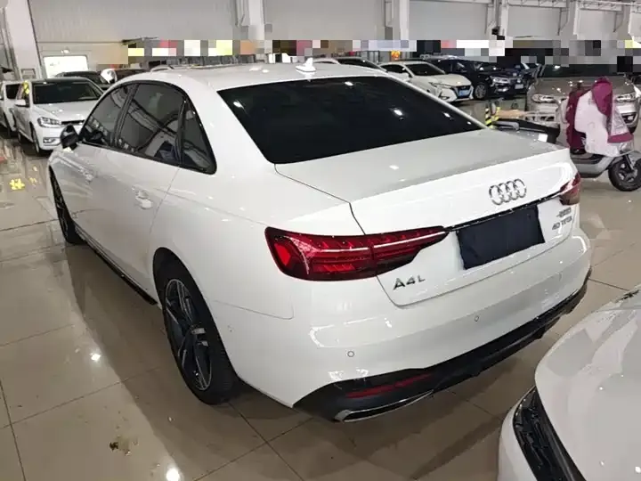 Audi A4L 2022 40 TFSI Deluxe Dynamic 5