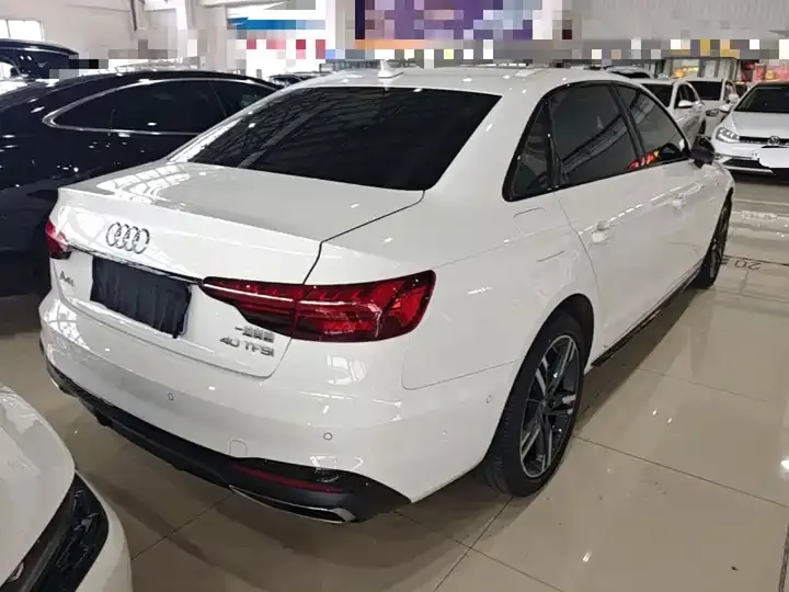 Audi A4L 2022 40 TFSI Deluxe Dynamic 7