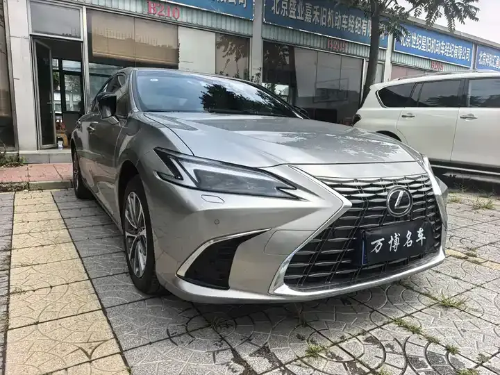 Lexus ES 2025 Model 200 Prestige Edition 3