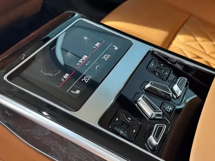 Audi A8 2025 A8L 50 TFSI quattro Selection 11