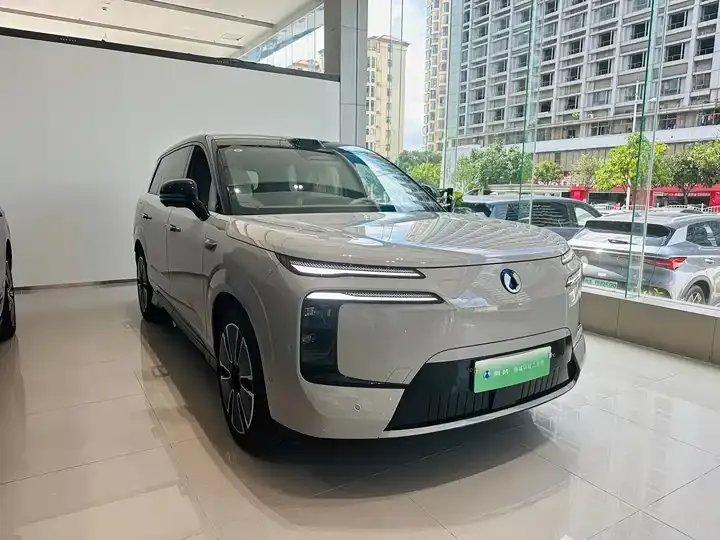 Denza N8L 2025 flagship 3
