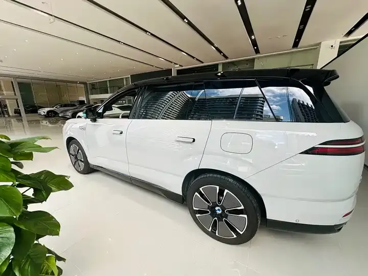Denza N8L 2025 flagship 6