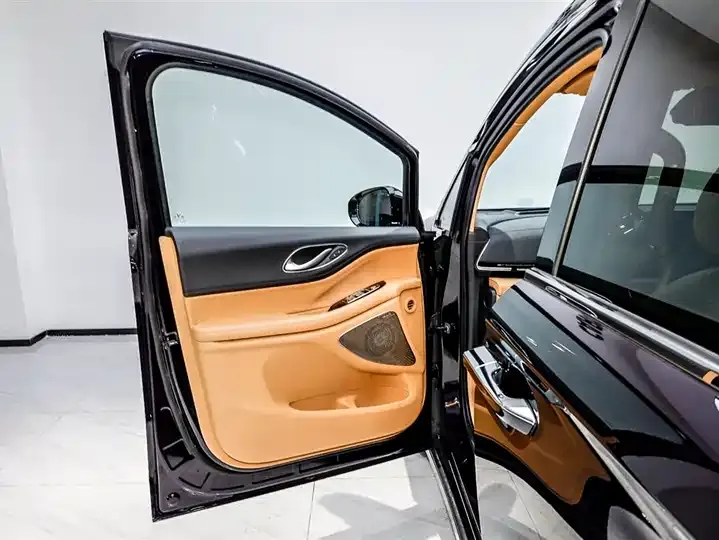 Voyah Dreamer 2025 PHEV Four-wheel Drive Distinguished Kunpeng Edition 8