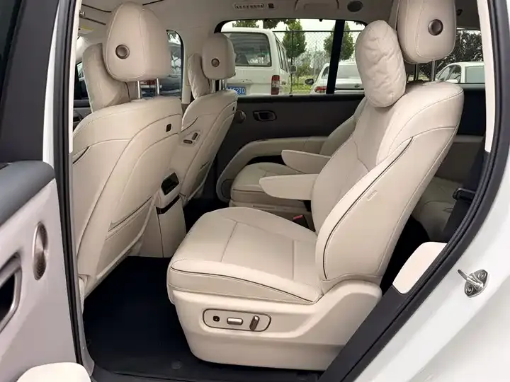 Li i8 2025 Standard Edition 11
