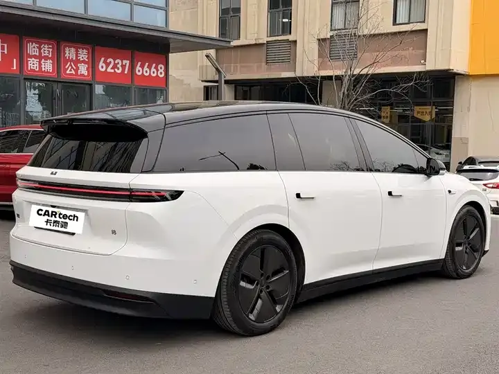 Li i8 2025 Standard Edition 4