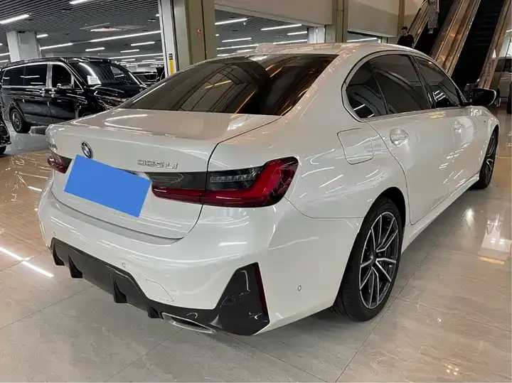BMW 3 Series 2024 325Li M Sports Suit 10