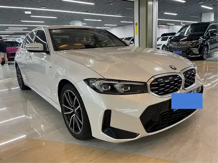 BMW 3 Series 2024 325Li M Sports Suit 3