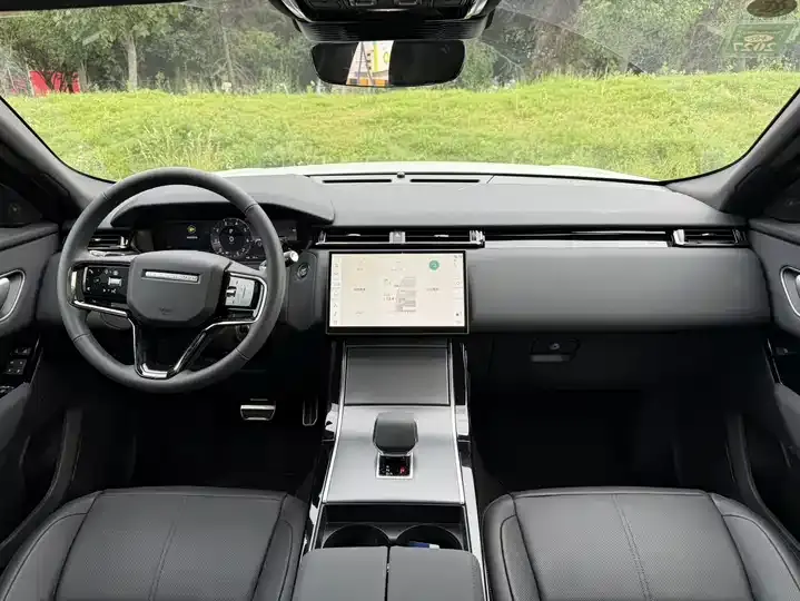 Range Rover Star Vein 2025 Dynamic SE 8