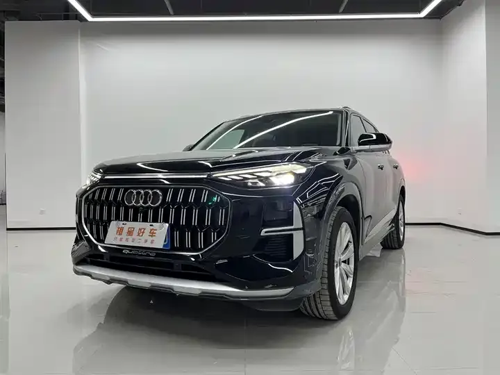 Открыть галерею: Audi Q6 2024 45 TFSI quattro Qiyun Feather Forest Set 6