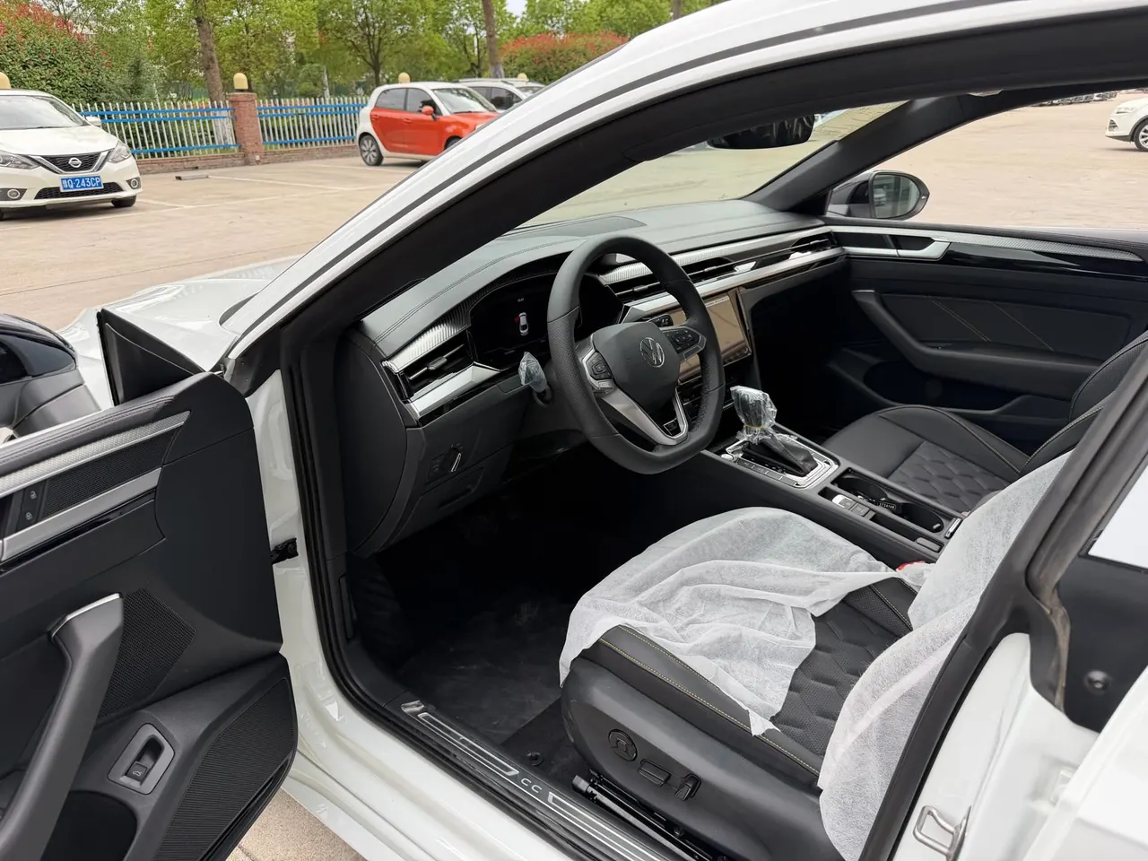 Volkswagen 2026 CC 2.0TSI 380TSI eye-catching 30 million selected automatic gear 6