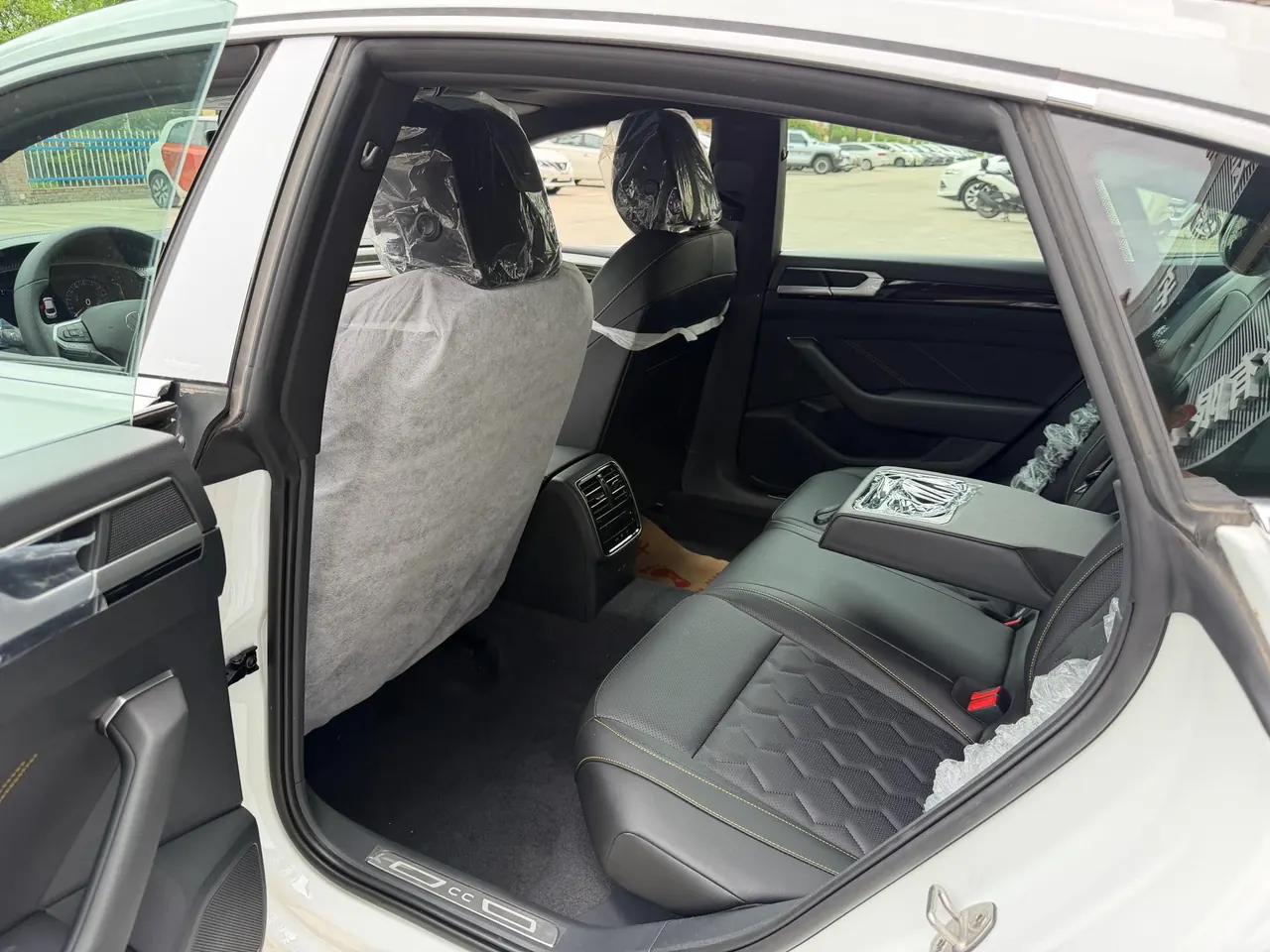 Volkswagen 2026 CC 2.0TSI 380TSI eye-catching 30 million selected automatic gear 7