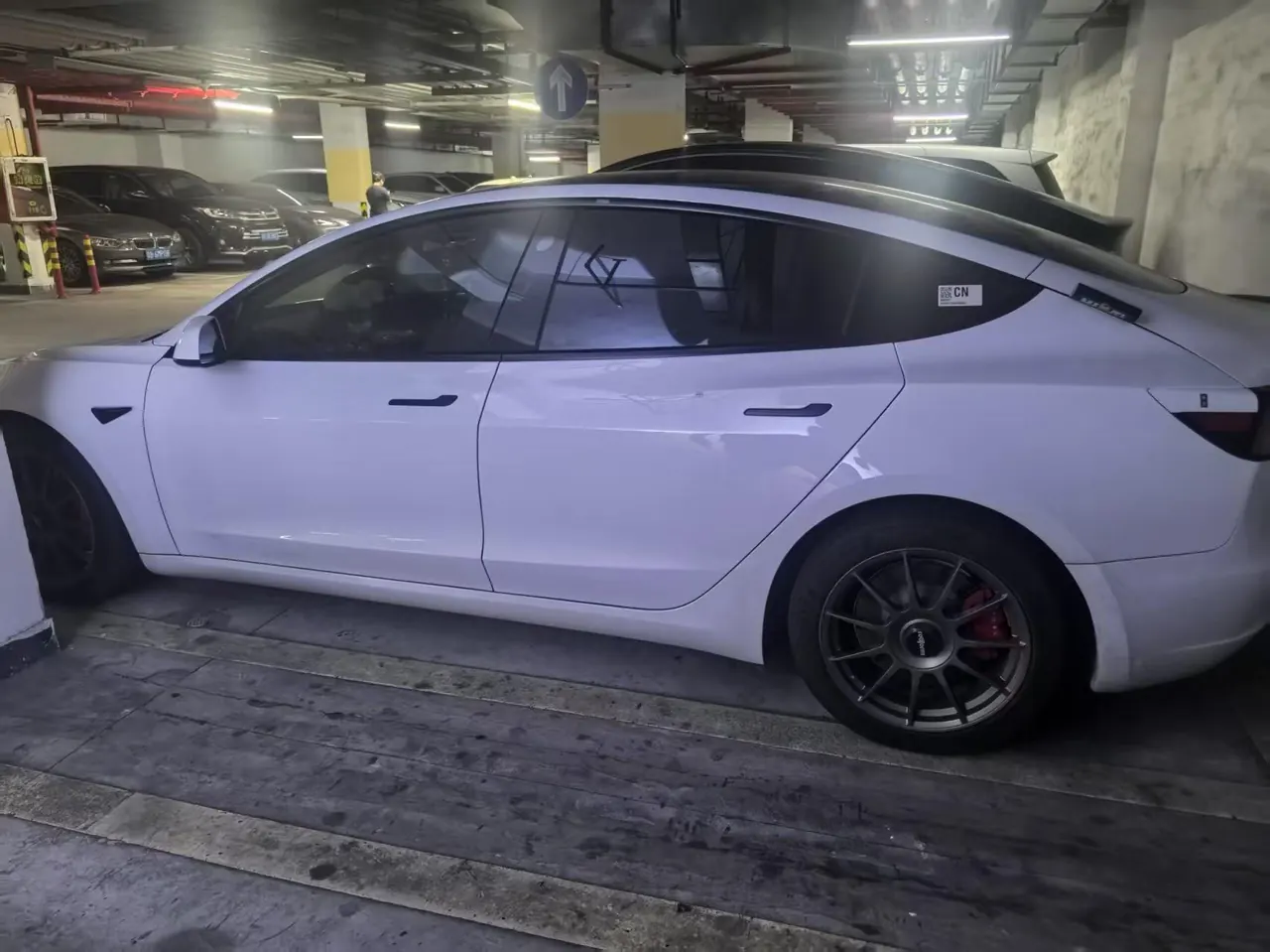 Tesla 2022 Model 3 rear-wheel drive version of automatic transmission 2