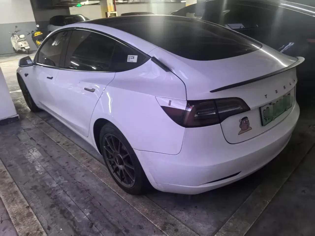 Tesla 2022 Model 3 rear-wheel drive version of automatic transmission 3