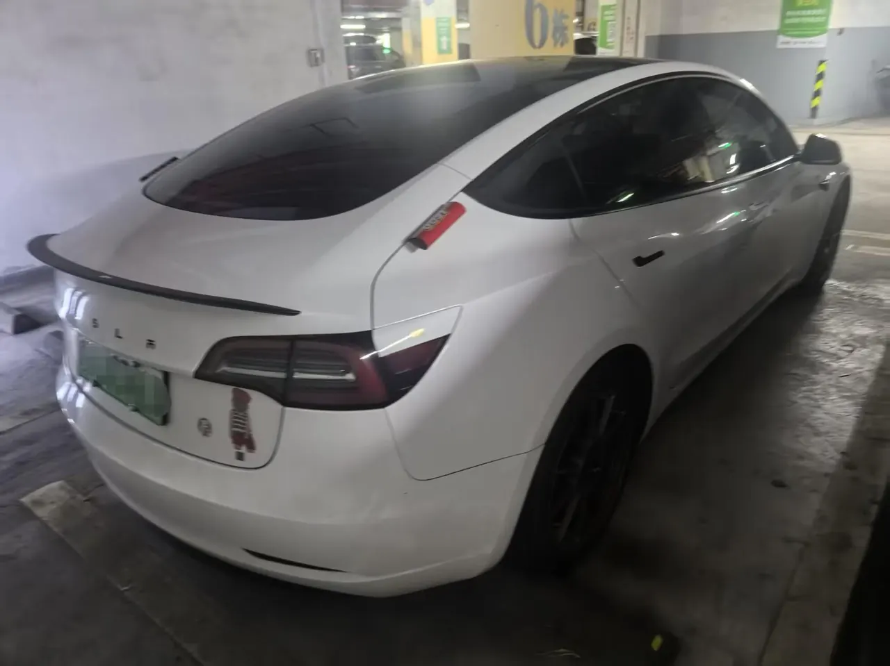 Tesla 2022 Model 3 rear-wheel drive version of automatic transmission 4