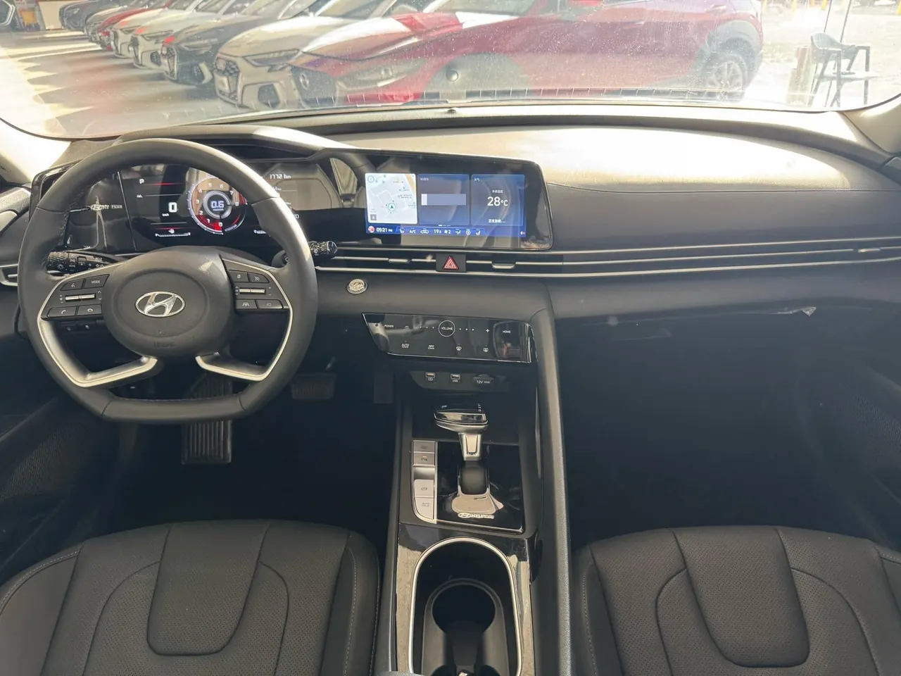 Hyundai 2022 Elantra -3-compartment 1.5 stepless LUX premium automatic gear 13