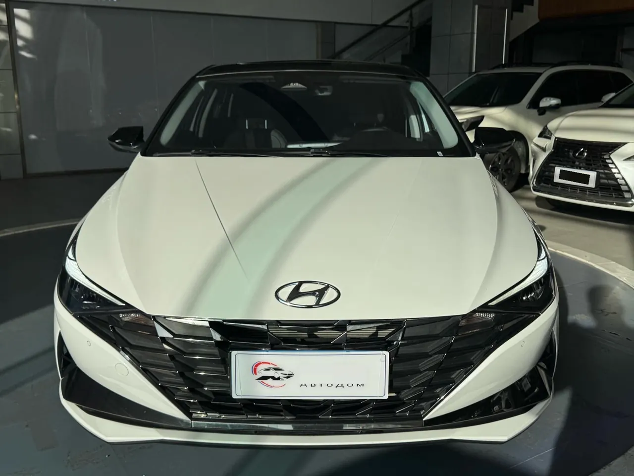 Hyundai 2022 Elantra -3-compartment 1.5 stepless LUX premium automatic gear 2