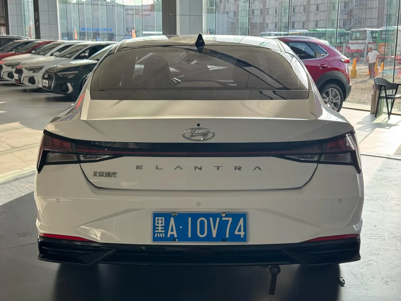 Hyundai 2022 Elantra -3-compartment 1.5 stepless LUX premium automatic gear 4