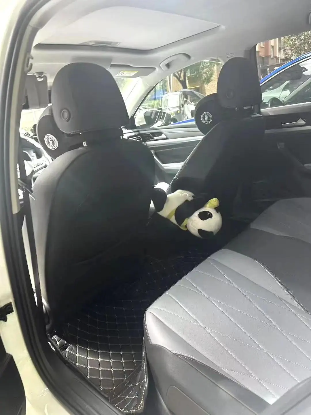 Volkswagen 2024 LaVida 1.5 Star 5 Million Edition Automatic Gear 3