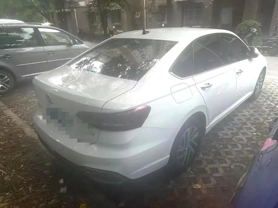 Volkswagen 2024 LaVida 1.5 Star 5 Million Edition Automatic Gear 5