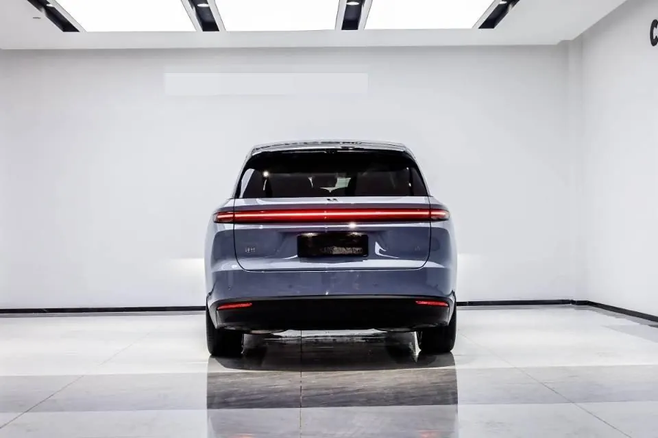 Li 2025 i8 Standard Edition Automatic Gear 6