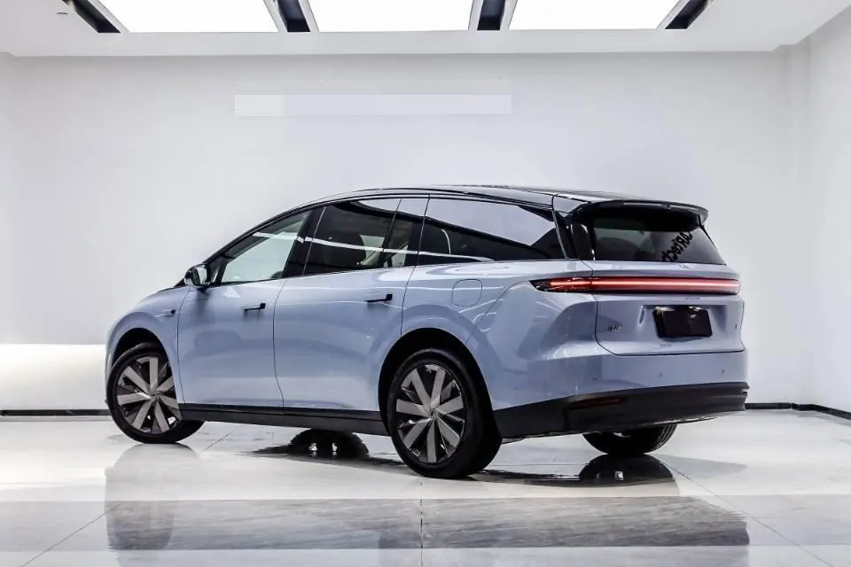 Li 2025 i8 Standard Edition Automatic Gear 7