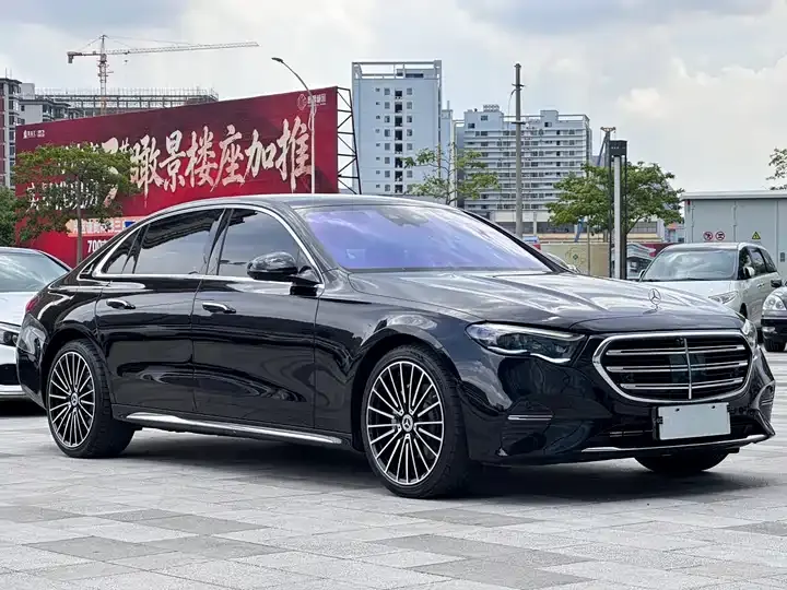 Mercedes Benz E-Class 2024 to E 300 L Fashion 3