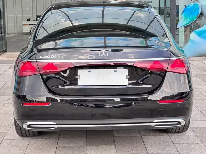 Mercedes Benz E-Class 2024 to E 300 L Fashion 9