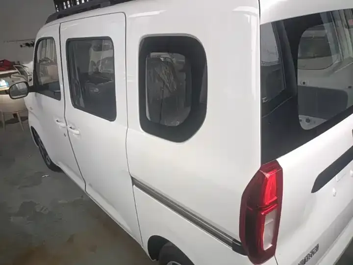 Wuling light new energy 2025 305km aggressive 5