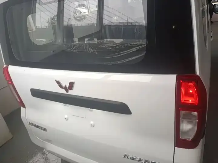 Wuling light new energy 2025 305km aggressive 6