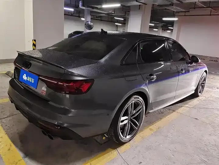 Audi A4L 2020 model 40 TFSI Luxury Dynamic Edition 3