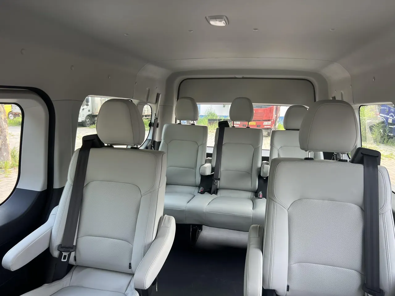 Foton 2025 Tujano X5 New Energy 77.28kWh Long Axis Flat Top Single Tire 7-seat Automatic Gear 6