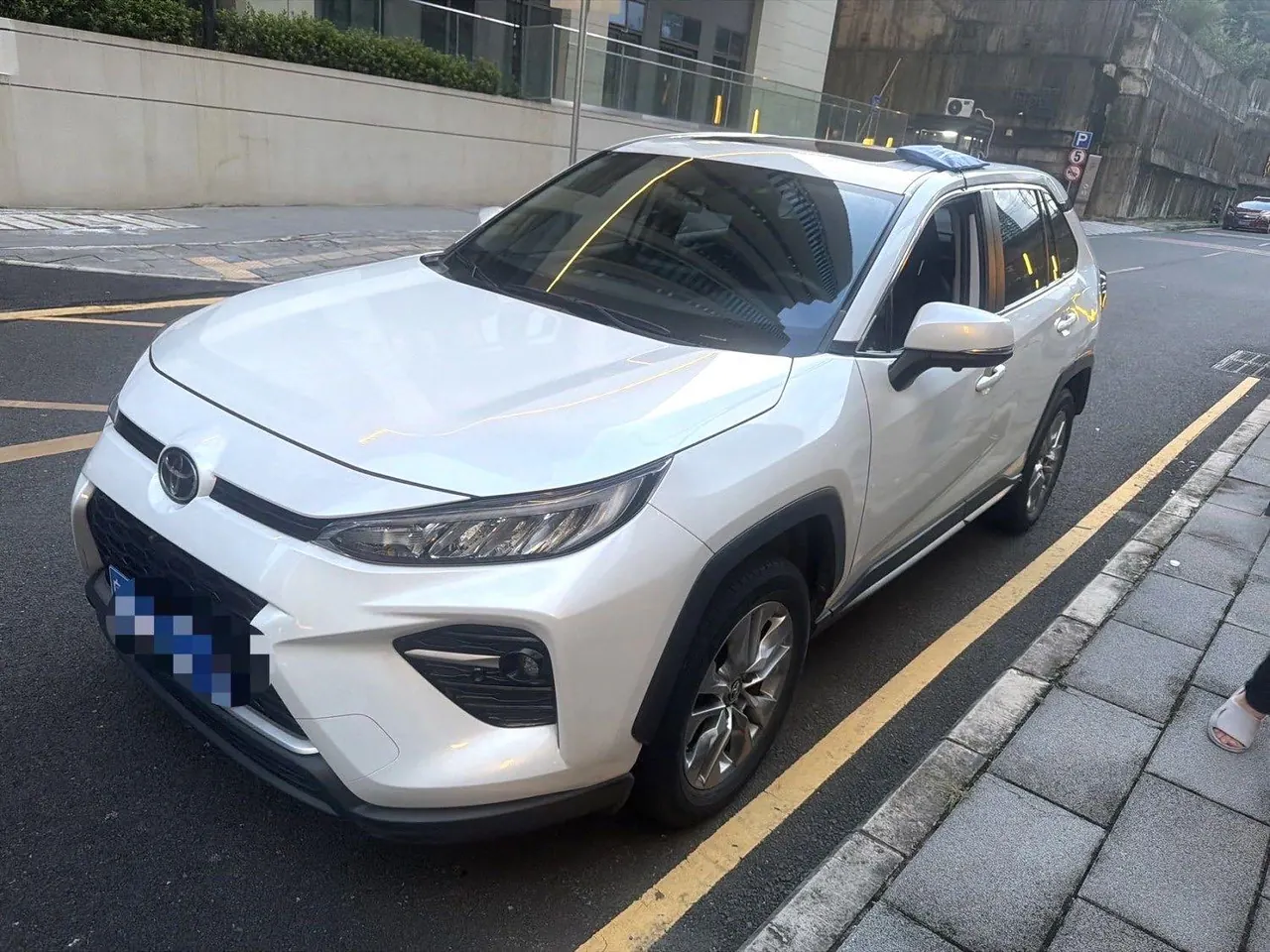 Toyota 2020 Wilanda 2.0 Stepless Four-wheel Drive Deluxe Edition Automatic Transmission - View 1