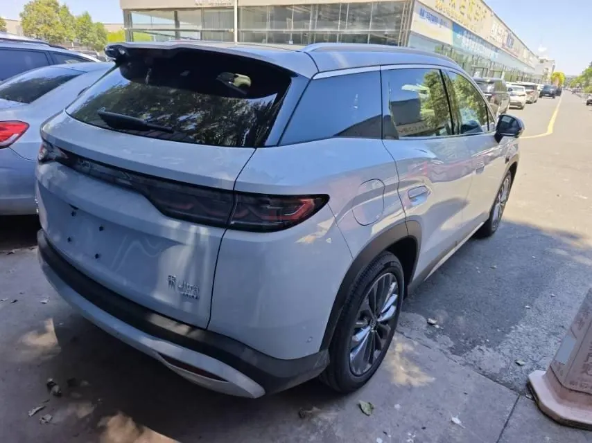 BYD 2026 Song Ultra EV 605KM Exceed automatic gear 4