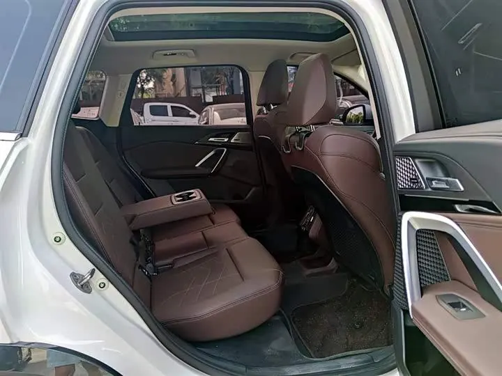 BMW X1 2024 sDrive25Li X Design Set 11