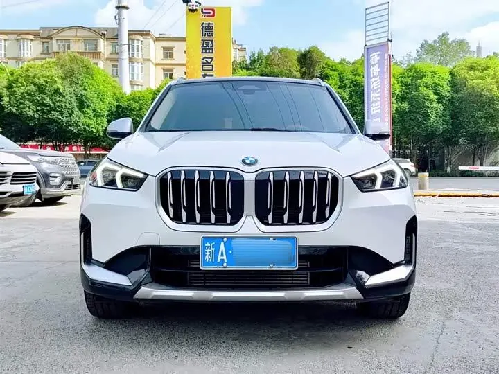 BMW X1 2024 sDrive25Li X Design Set 2