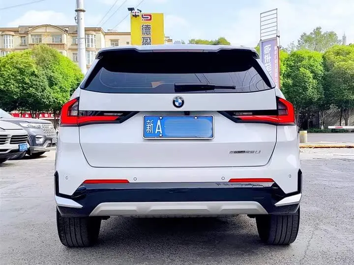 BMW X1 2024 sDrive25Li X Design Set 5