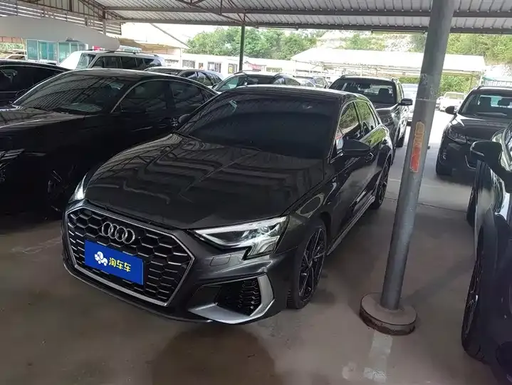Audi A3 2021 model Sportback 35 TFSI Fashion Sport version - View 1