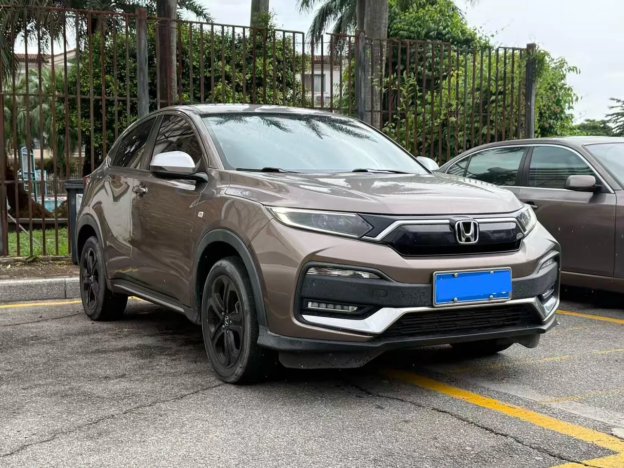 Honda 2022 XR-V 1.5T Stepless 220TURBO Obsidian Edition Automatic Gear 3