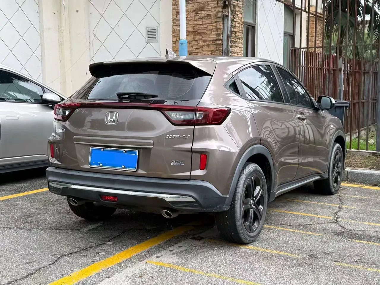 Honda 2022 XR-V 1.5T Stepless 220TURBO Obsidian Edition Automatic Gear 9