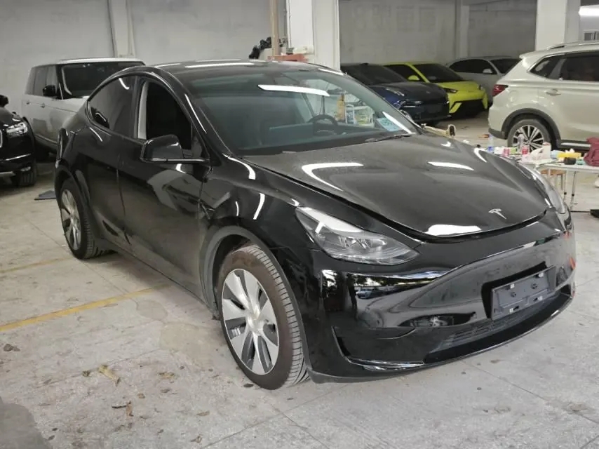 Tesla 2022 Model Y rear-wheel drive version (facelift) automatic gear 2