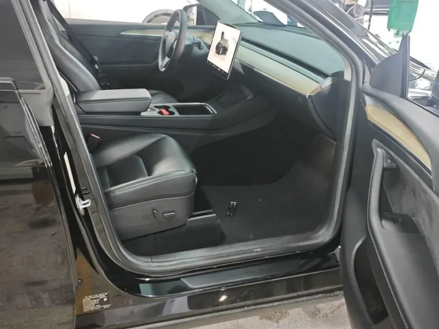 Tesla 2022 Model Y rear-wheel drive version (facelift) automatic gear 4