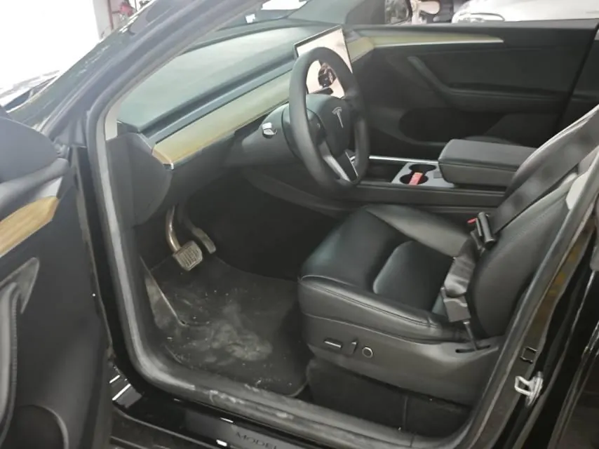 Tesla 2022 Model Y rear-wheel drive version (facelift) automatic gear 5
