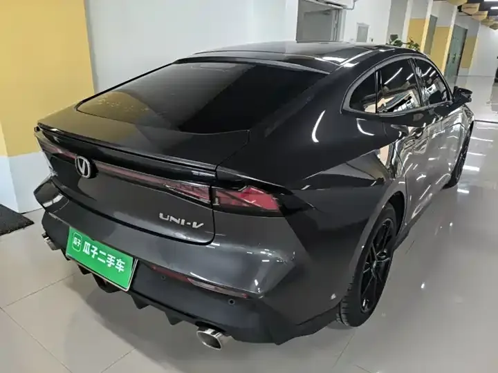 ChangAn UNI-V 2022 1.5T Honorable Model 7