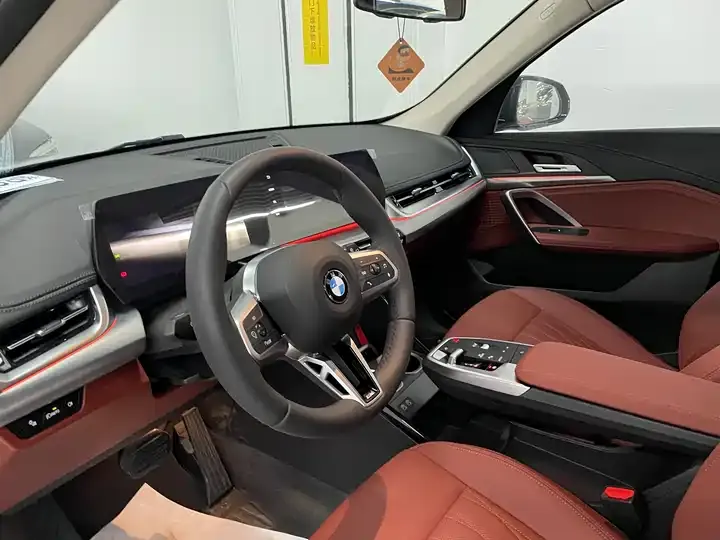 BMW X1 2026 sDrive25Li M Sport Suit 2